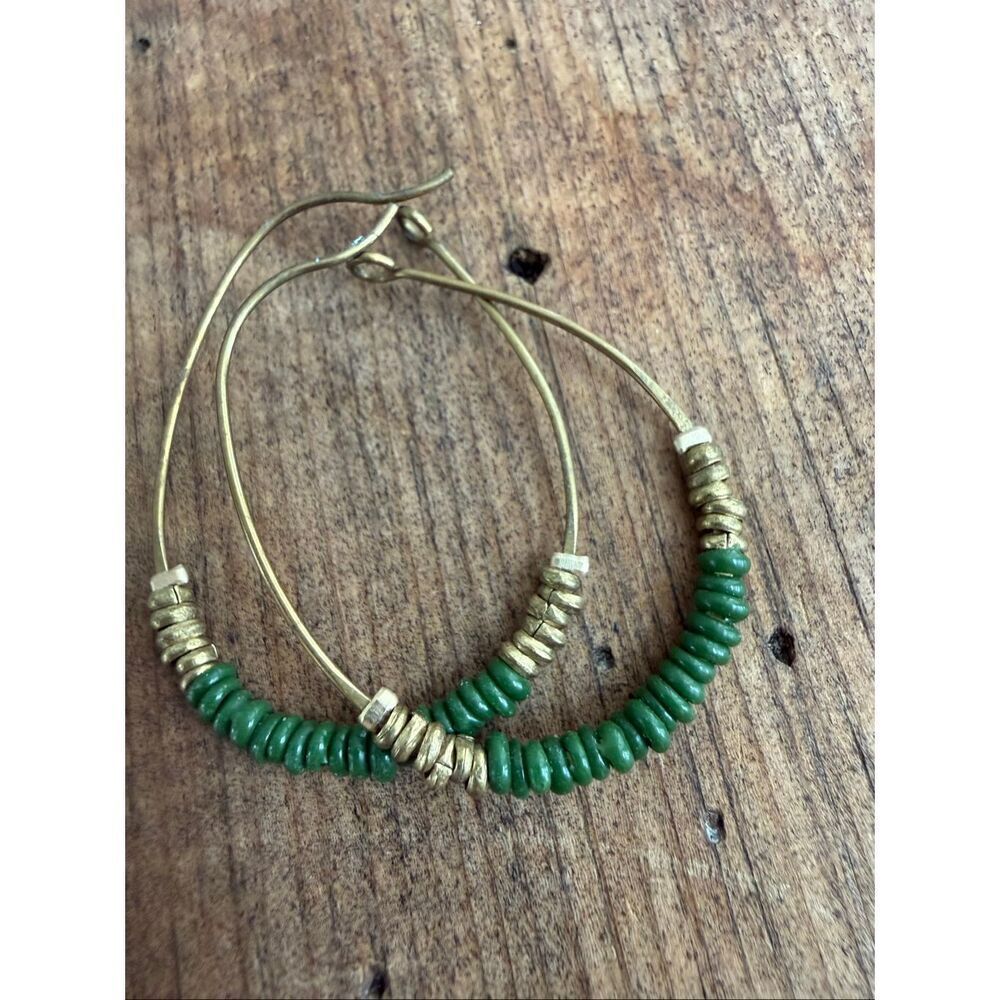2 Pair Artisan Hoop Earrings White Green - Picture 3 of 5